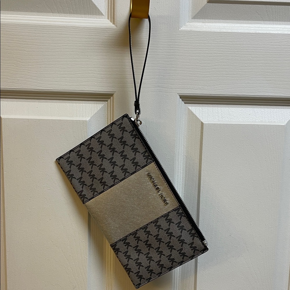 MICHAEL Michael Kors Black and Silver Wristlet Wallet